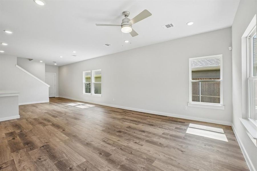 Spacious, unfurnished interior of a new home in Ambergrove, Royse City (Image 16).