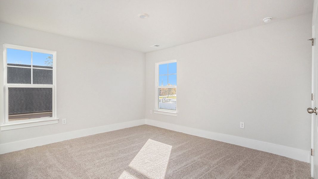 Spacious, unfurnished interior of a new home in Shell Pointe, Gilbert (Image 23).