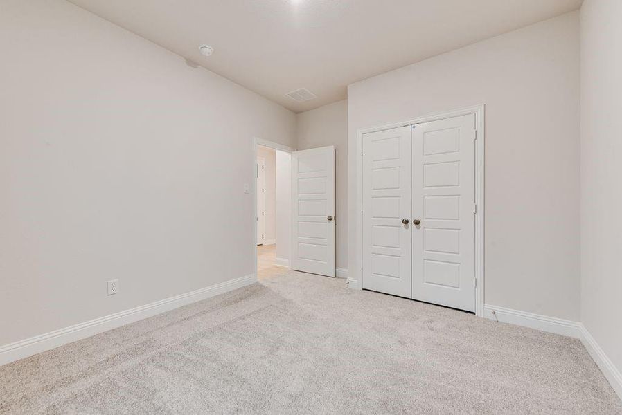 Spacious, unfurnished interior of a new home in Creekside of Crowley, Crowley (Image 29).