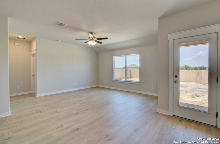 Spacious, unfurnished interior of a new home in Prairie Green, Converse (Image 12).