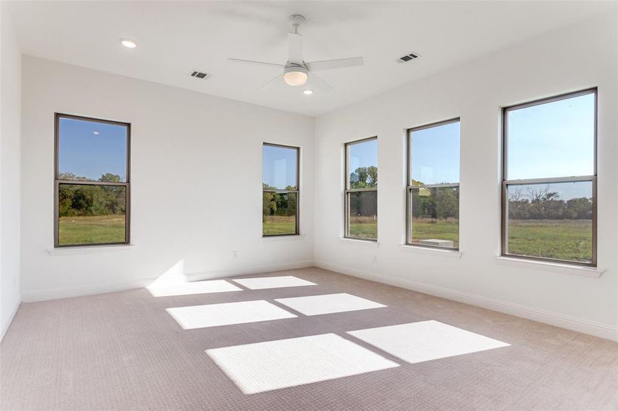 Spacious, unfurnished interior of a new home in Parker Ridge, Weatherford (Image 15).