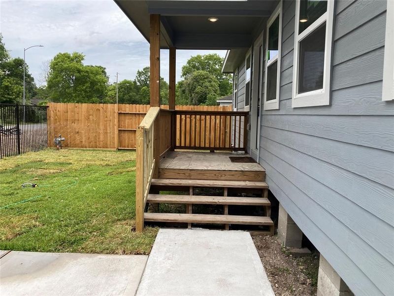 Image 3 of a home in Raburn Reserve 50s.