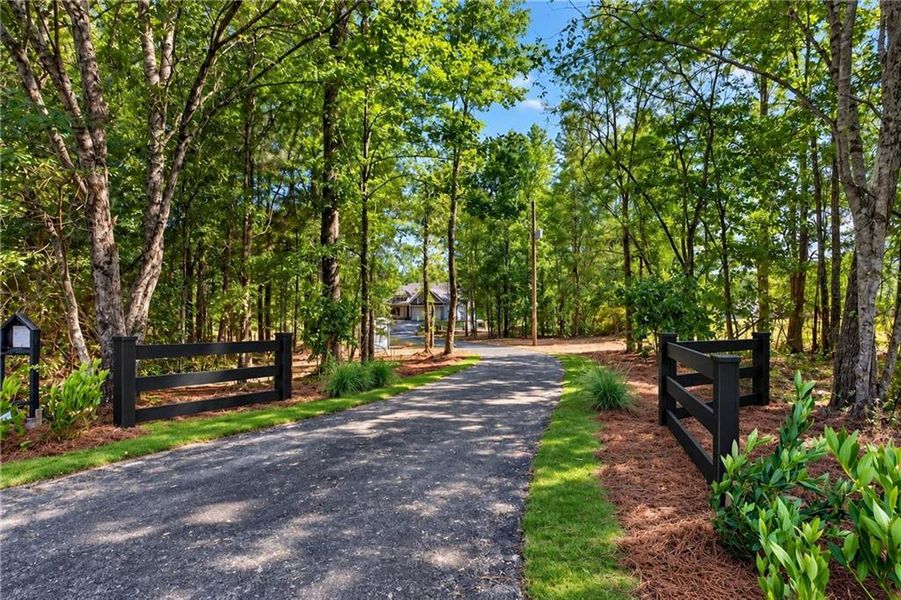 Natural landscape and outdoor views near in Silver Creek (Image 41). Natural landscape and outdoor views near in Silver Creek (Image 41).