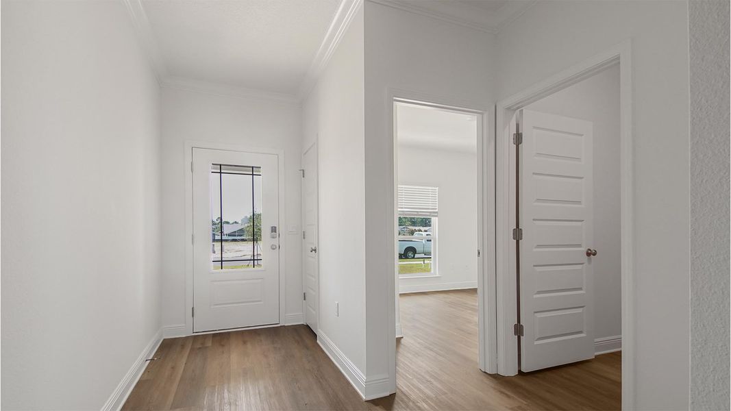 Spacious, unfurnished interior of a new home in Caballeros Estates At Hombre, Panama City Beach (Image 23).