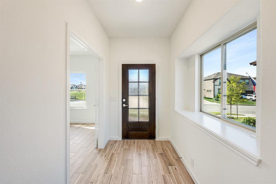 Spacious, unfurnished interior of a new home in Bear Creek Elements, Lavon (Image 34).