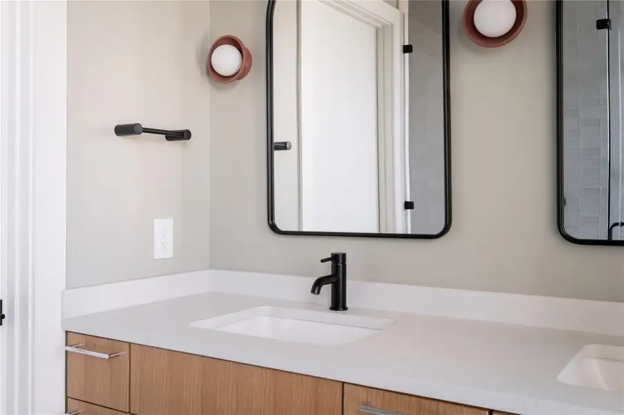 Image 4 of a home in . Image 4 of a home in .