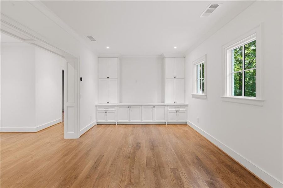 Spacious, unfurnished interior of a new home in , Atlanta (Image 28).