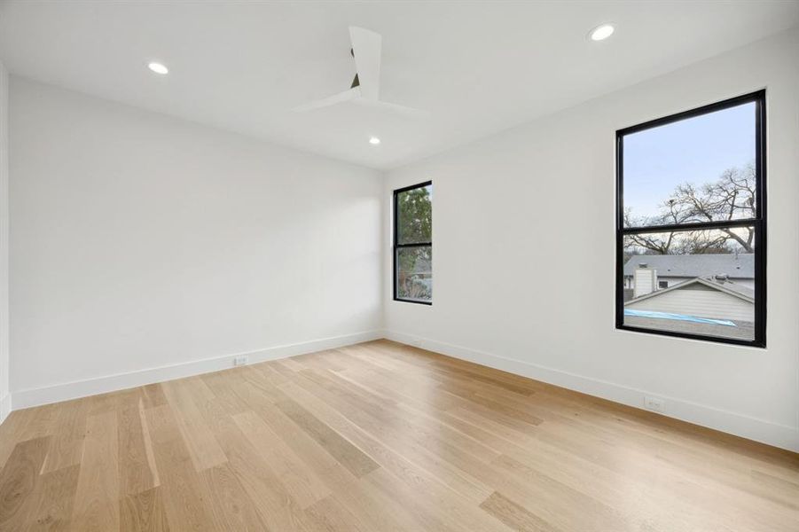 Spacious, unfurnished interior of a new home in , Dallas (Image 23).