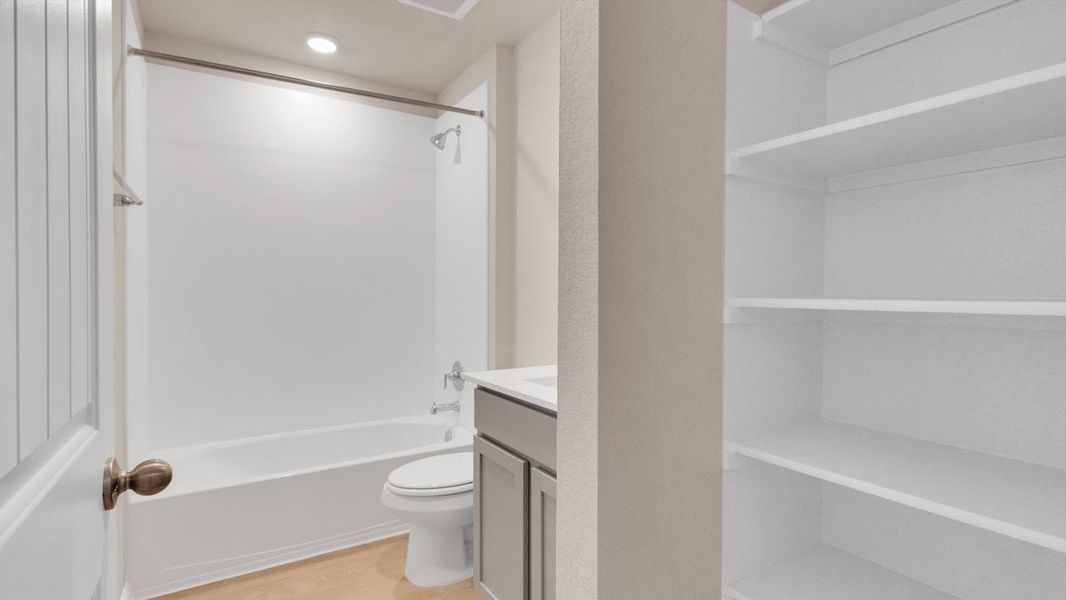 Furnished interior view inside a new home in Thunder Rock, Marble Falls (Image 4).