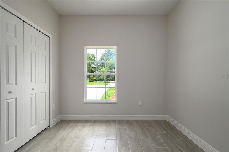 Spacious, unfurnished interior of a new home in , Orlando (Image 26).