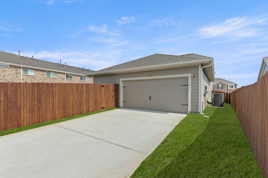Front exterior of a new home in Heartland, Heartland, TX, highlighting curb appeal (Image 28).