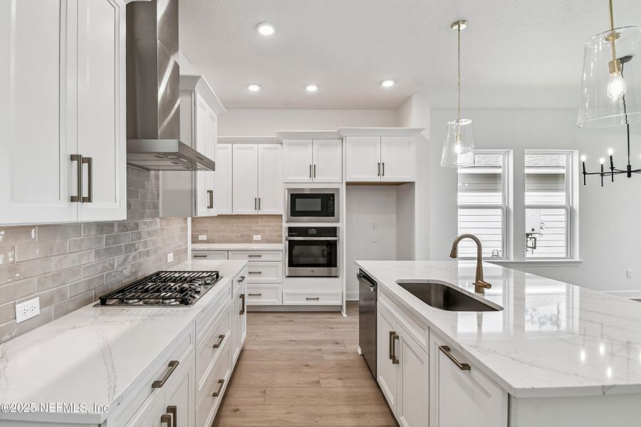 Furnished interior view inside a new home in Crosswinds 40’, Ponte Vedra (Image 5).