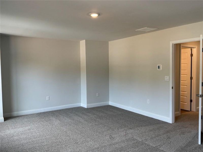 Spacious, unfurnished interior of a new home in Magnolia Villas, Cornelia (Image 21).