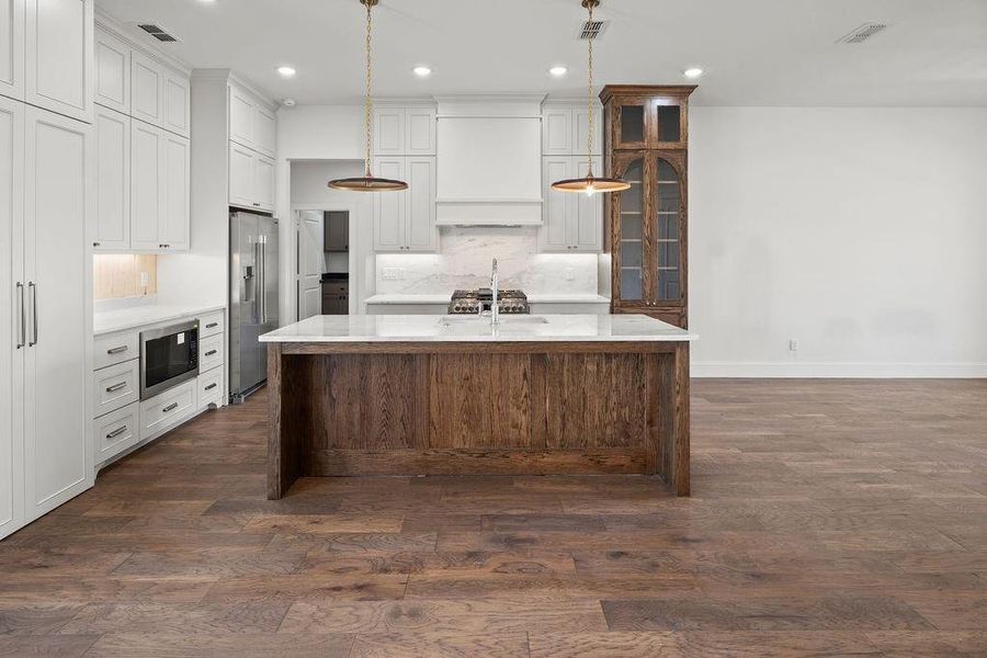 Furnished interior view inside a new home in , Tyler (Image 5).