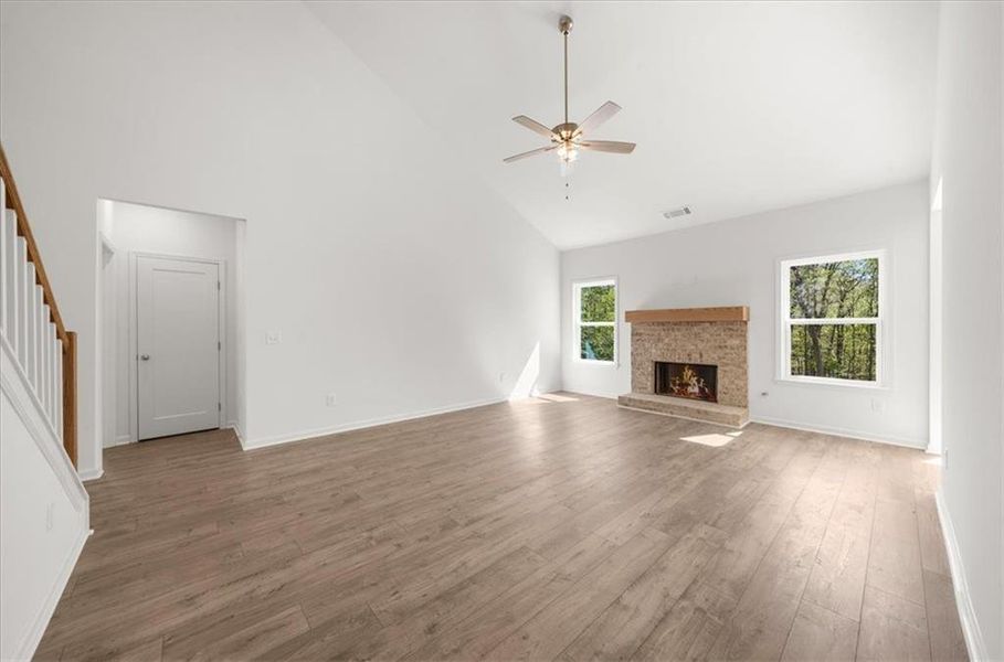 Spacious, unfurnished interior of a new home in , Gainesville (Image 38).