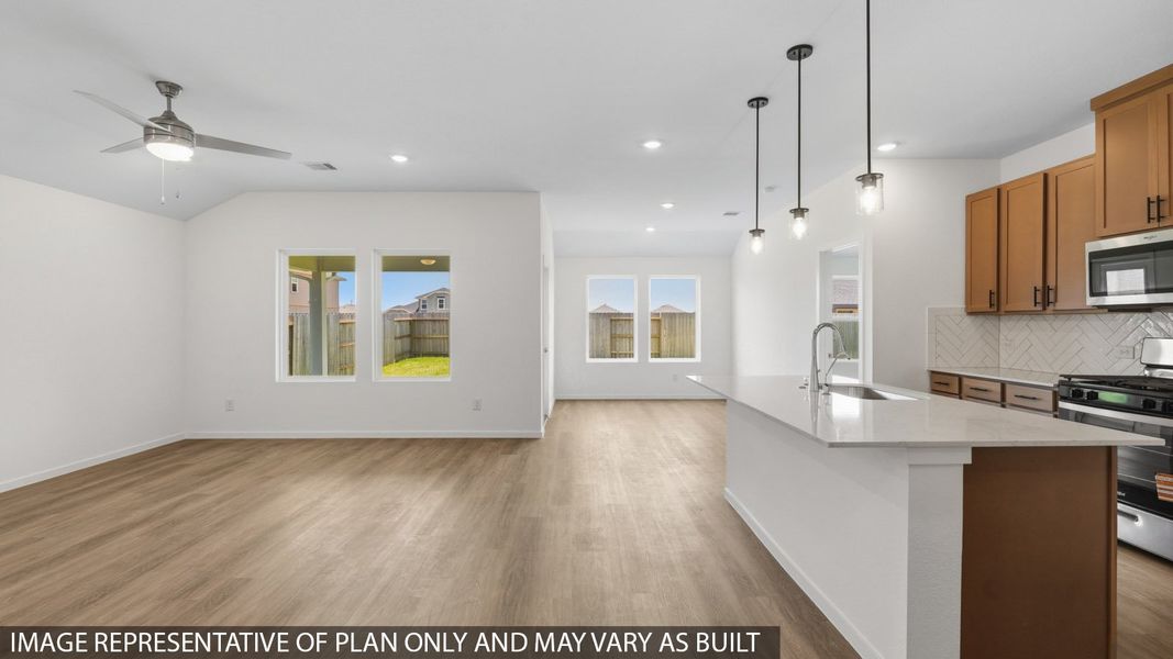 Spacious, unfurnished interior of a new home in Sunterra, Katy (Image 12).