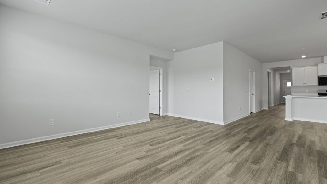 Representative unfurnished interior of a home built from the DARBY-EXP by D.R. Horton in Lakeview at Kitfield, Moncks Corner (Image 25).