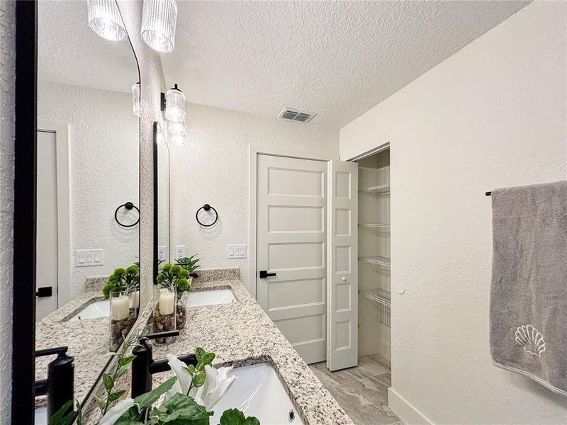 Furnished interior view inside a new home in , Dunnellon (Image 17).