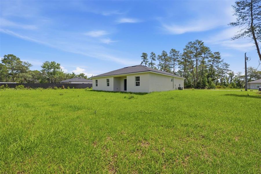 Exterior details and patio area of a home in , Ocala (Image 21).