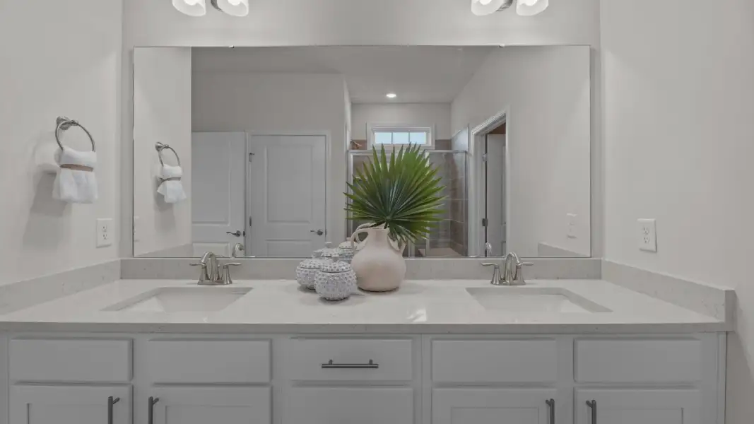 Furnished interior view inside a new home in Chambray, New Bern (Image 30).
