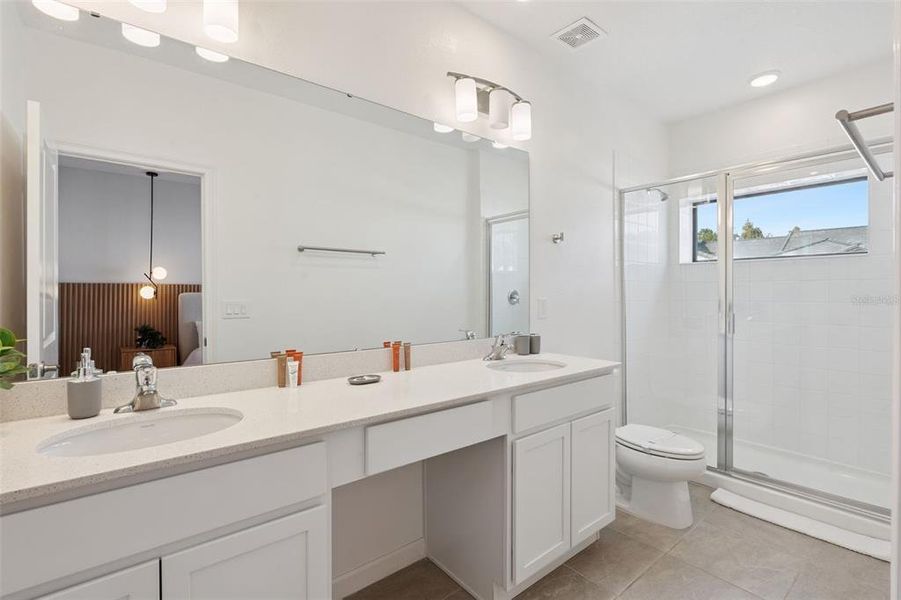 Furnished interior view inside a new home in Paradiso Grande, Orlando (Image 17).