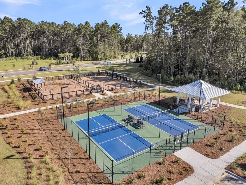 Community amenities in Summerwind Crossing at Lakes of Cane Bay, Summerville (Image 43).