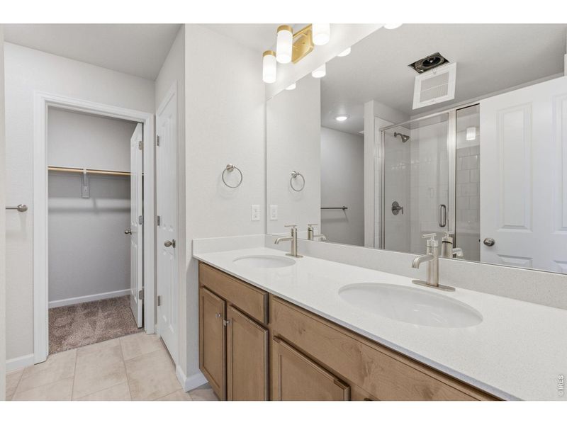 Furnished interior view inside a new home in Spring Valley, Longmont (Image 6).