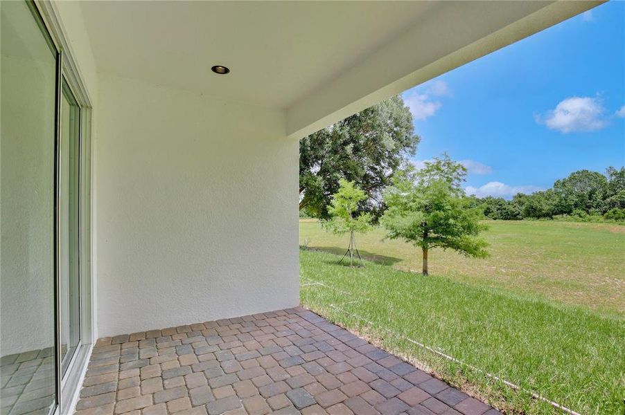 Exterior details and patio area of a home in , Groveland (Image 4).