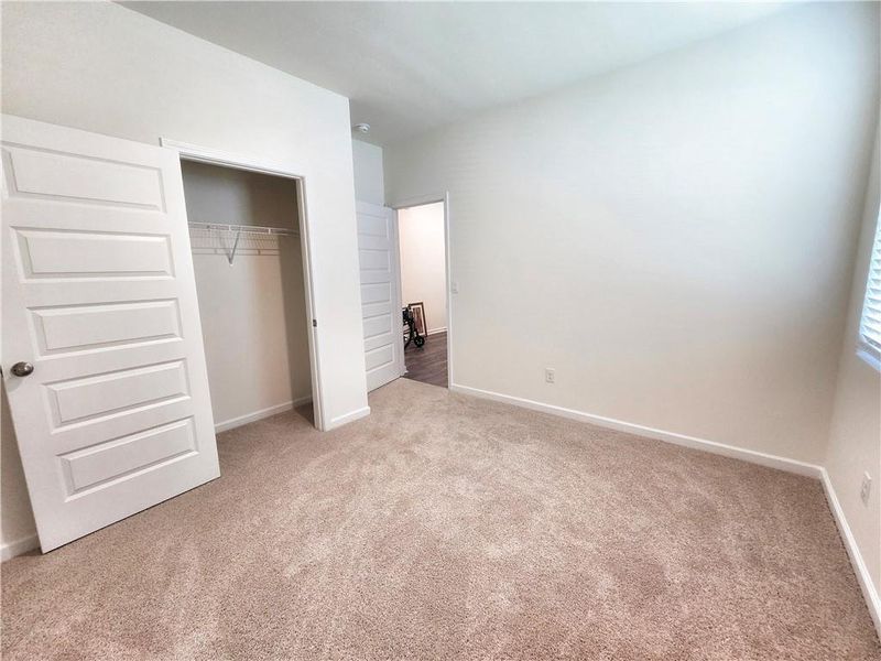 Spacious, unfurnished interior of a new home in Oakchase at Hampton, Hampton (Image 25).