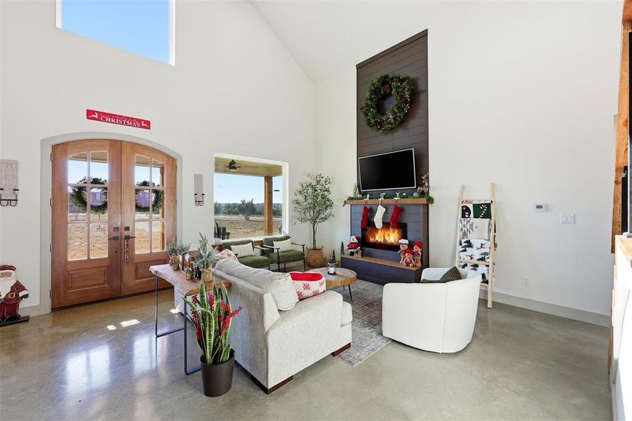 Furnished interior view inside a new home in , Lipan (Image 8).