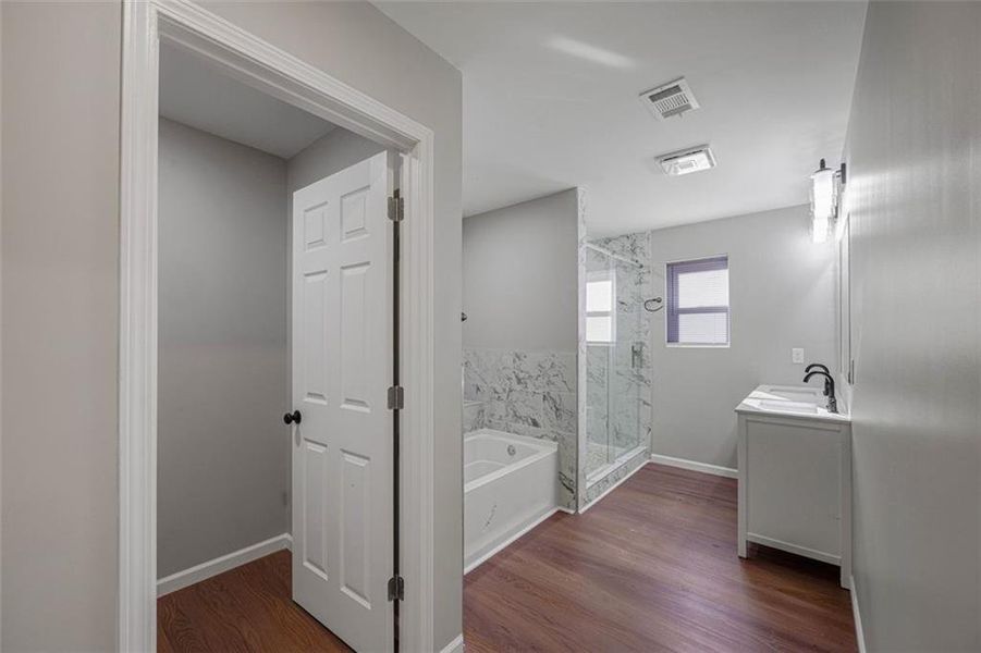 Furnished interior view inside a new home in , Stone Mountain (Image 7).