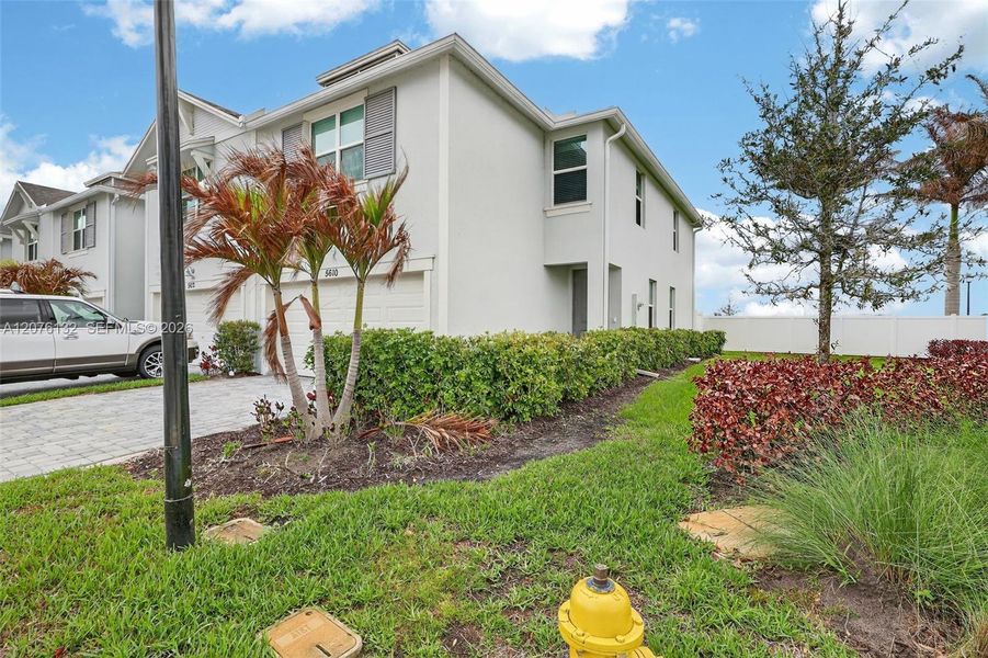 Exterior details and patio area of a home in , Stuart (Image 21).