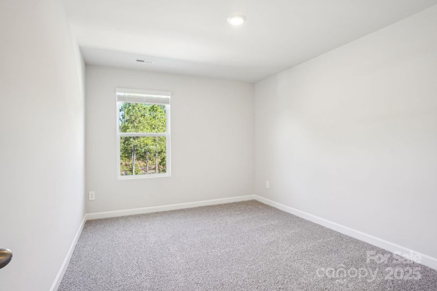 Spacious, unfurnished interior of a new home in Crossrail Station, Mooresville (Image 17).