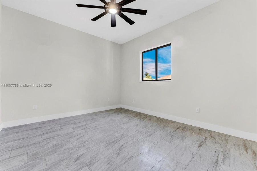 Spacious, unfurnished interior of a new home in , Hollywood (Image 37).
