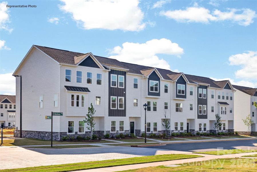 Condo located in Mooresville, NC showcasing its design and architecture (Image 4).