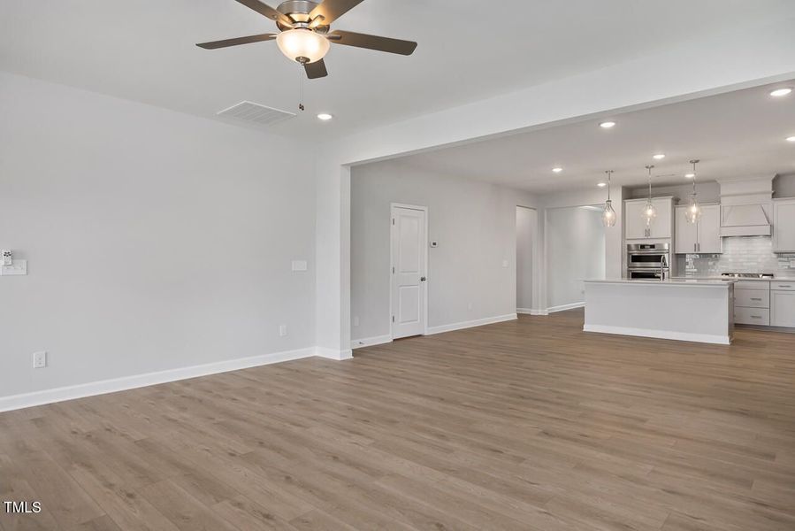 Spacious, unfurnished interior of a new home in Tobacco Road, Angier (Image 16).