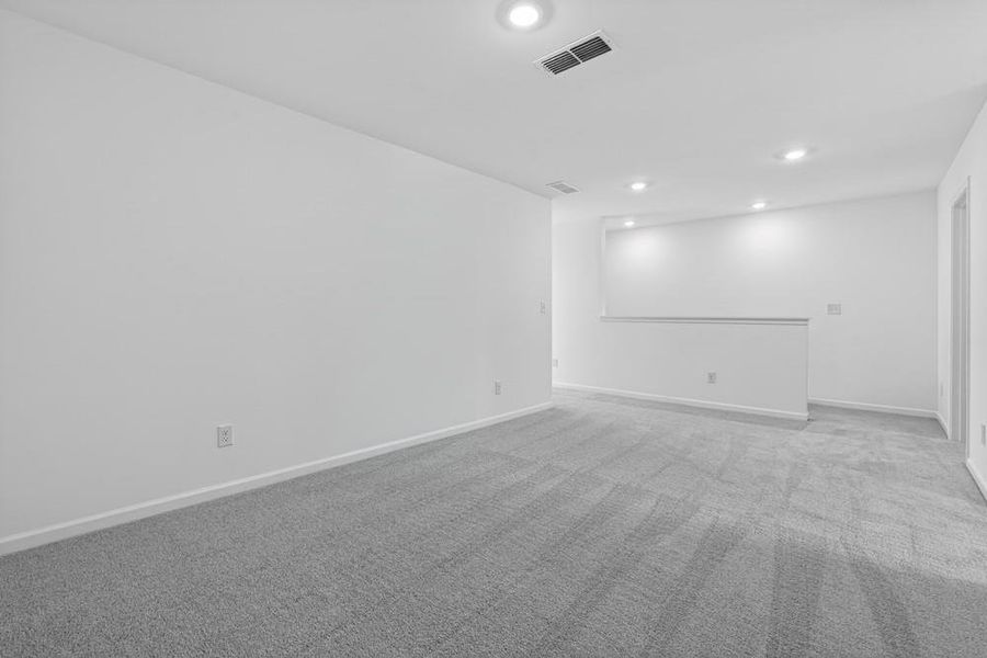 Spacious, unfurnished interior of a new home in Weatherfield, Buford (Image 31).