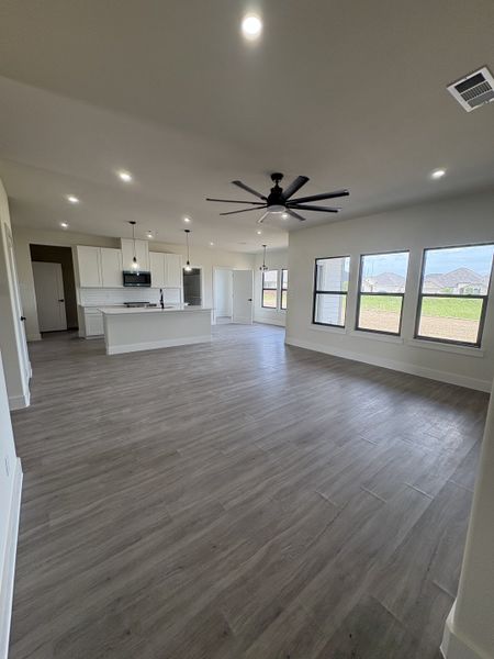 Spacious, unfurnished interior of a new home in Stillwater Lake Estates, Godley (Image 8). Spacious, unfurnished interior of a new home in Stillwater Lake Estates, Godley (Image 8).