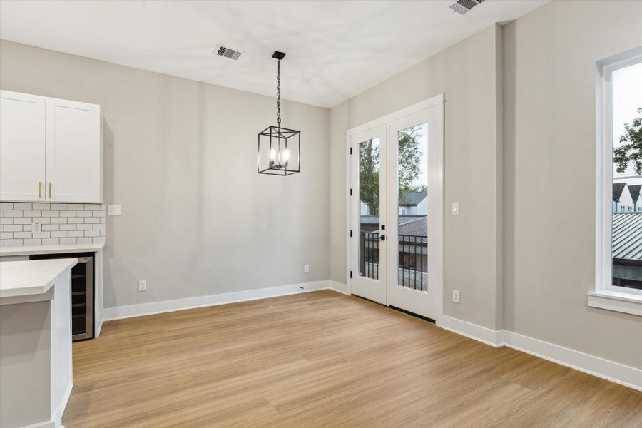 Dining Room *picture is of a previously constructed home by the builder. 812 Thornton finishes will be very similar but this photo is meant to show craftsmanship, quality and to show a product very similar to the plan for 812 Thornton. However, the builder has the right to change finishes at their sole discretion. Dining Room *picture is of a previously constructed home by the builder. 812 Thornton finishes will be very similar but this photo is meant to show craftsmanship, quality and to show a product very similar to the plan for 812 Thornton. However, the builder has the right to change finishes at their sole discretion.