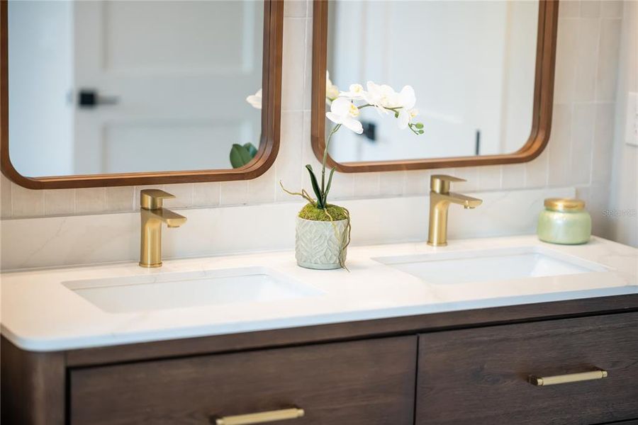 Close-up of interior finishes inside a home in , Port Charlotte (Image 61).