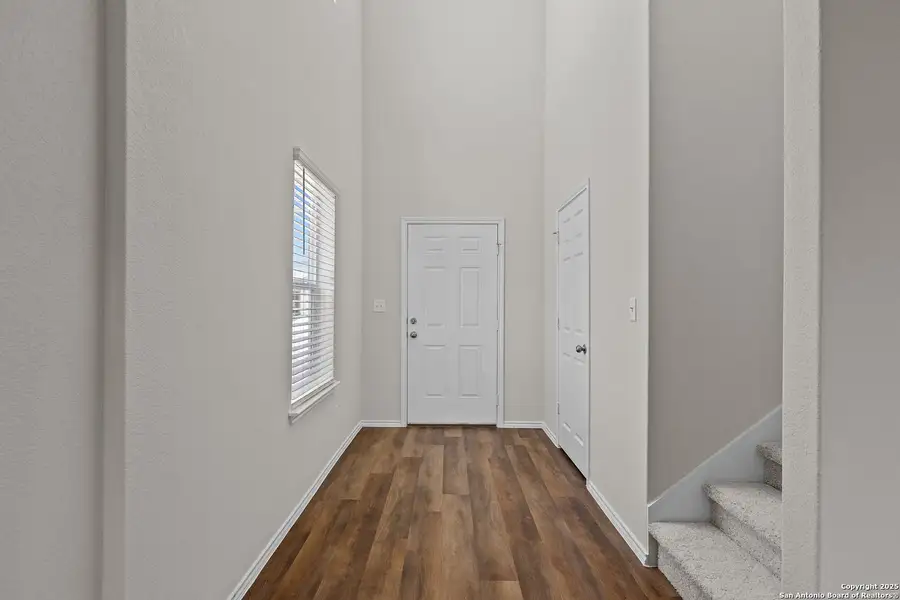 Spacious, unfurnished interior of a new home in Horizon Ridge, San Antonio (Image 23).