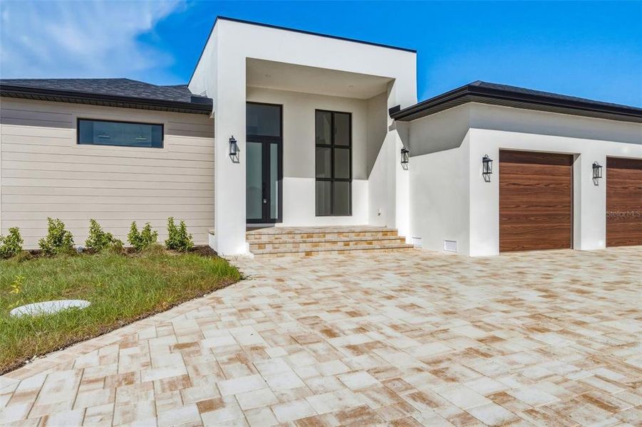 Exterior details and patio area of a home in , Placida (Image 36).