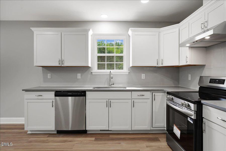 22-405 Ridley St-22