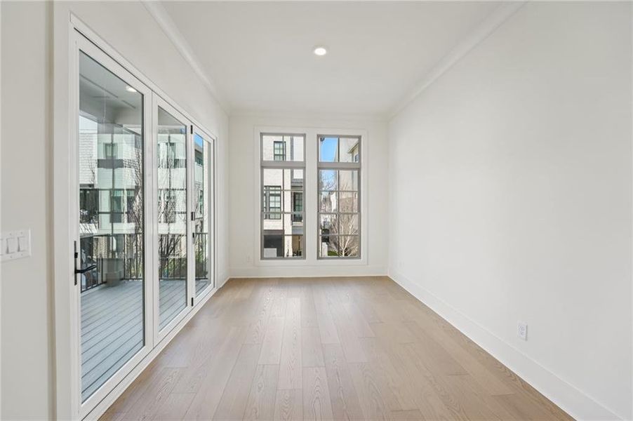 Spacious, unfurnished interior of a new home in Park Walke, Alpharetta (Image 35).