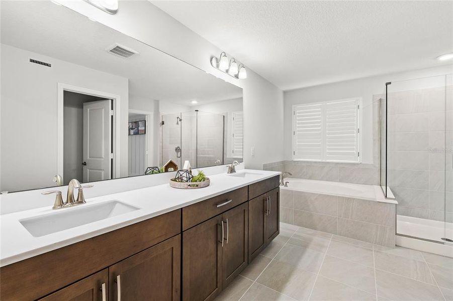 Furnished interior view inside a new home in Acuera Estates, Apopka (Image 47). Furnished interior view inside a new home in Acuera Estates, Apopka (Image 47).