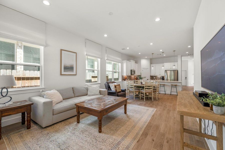 Light and bright, elegant, functional and open, compliment by tile floors! Light and bright, elegant, functional and open, compliment by tile floors!