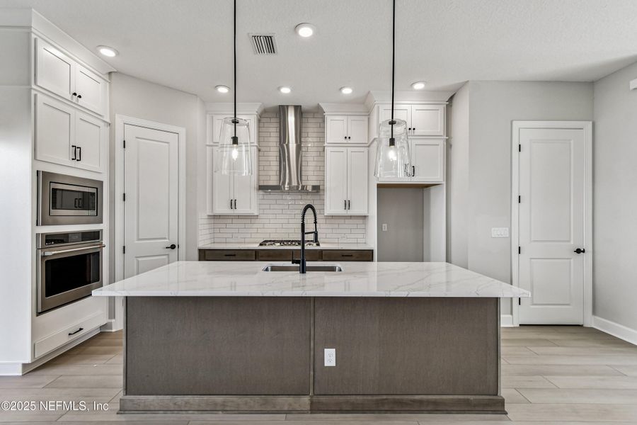 Furnished interior view inside a new home in , Jacksonville (Image 5).