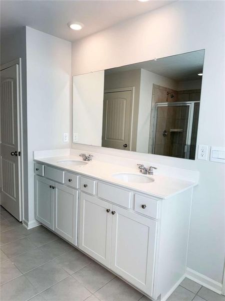 Furnished interior view inside a new home in , Buford (Image 7).