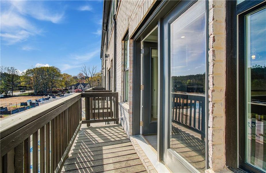 Exterior details and patio area of a home in Silverock, McDonough (Image 3).