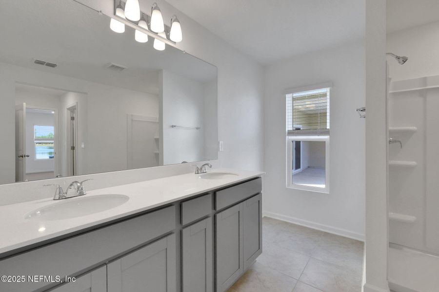 Furnished interior view inside a new home in Cedar Creek, Jacksonville (Image 11).